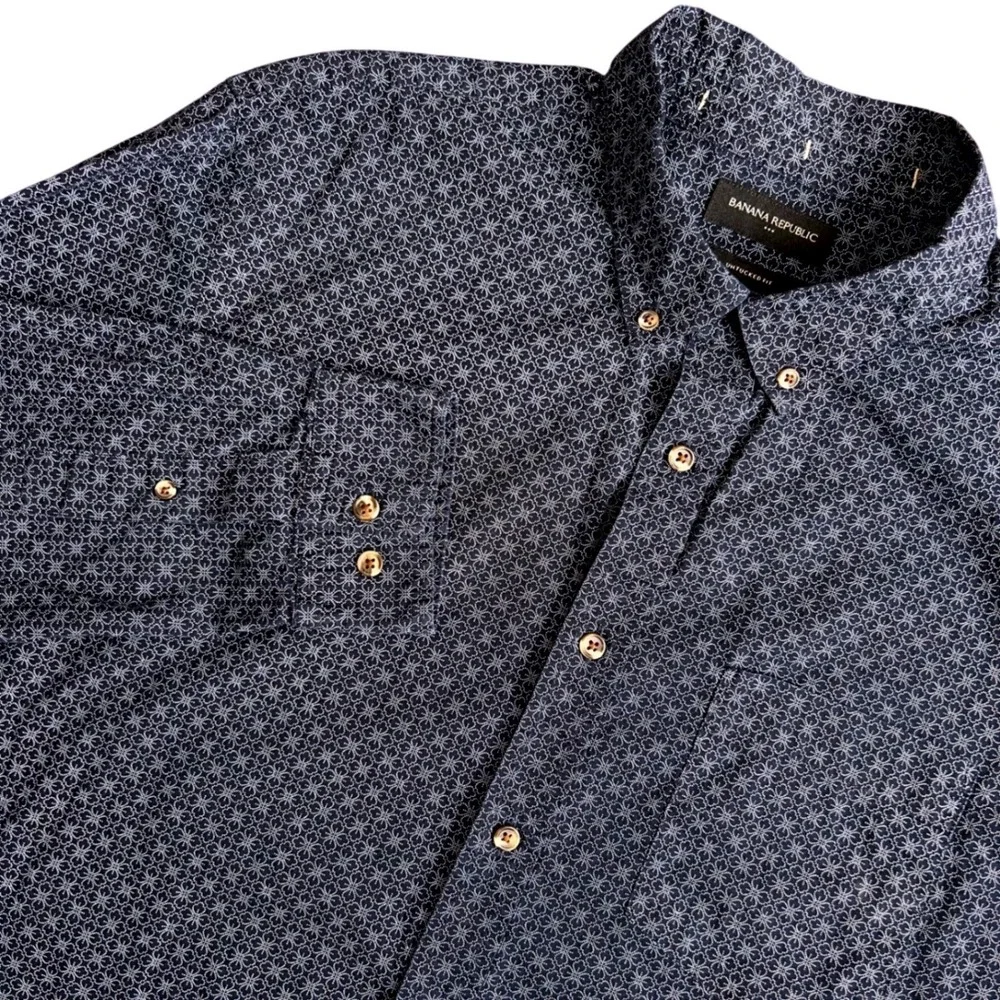 Banana Republic Untucked Fit Micro Geo Print Shirt Mens Cotton Button Down XL